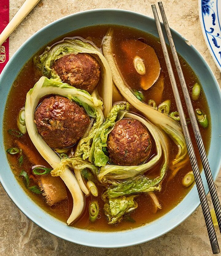 https://www.pontalo.net - Lionhead meatball soup