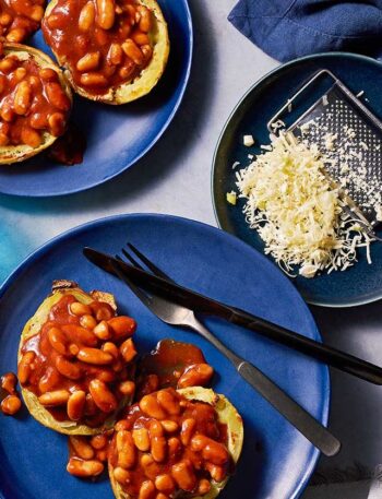 https://www.pontalo.net - Loaded potato skins with speedy baked beans