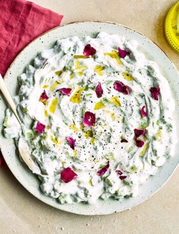 https://www.pontalo.net - Maast-o-khiar (yogurt with cucumber)