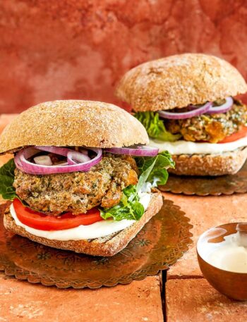 https://www.pontalo.net - Moroccan-style lamb burgers