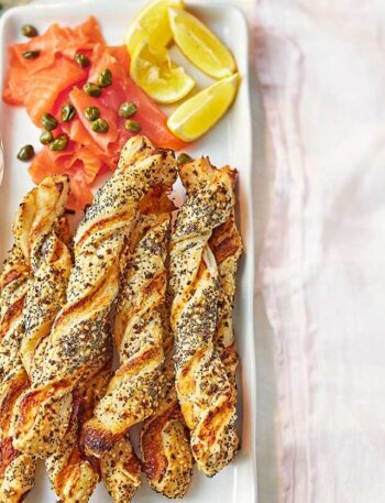 https://www.pontalo.net - Multi-seed cheese straws