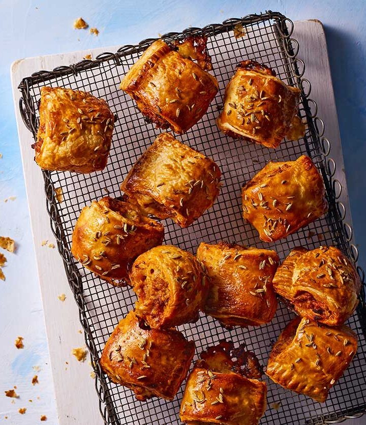 https://www.pontalo.net - Nduja sausage rolls