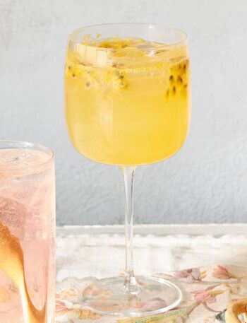 https://www.pontalo.net - Non-alcoholic summer spritz