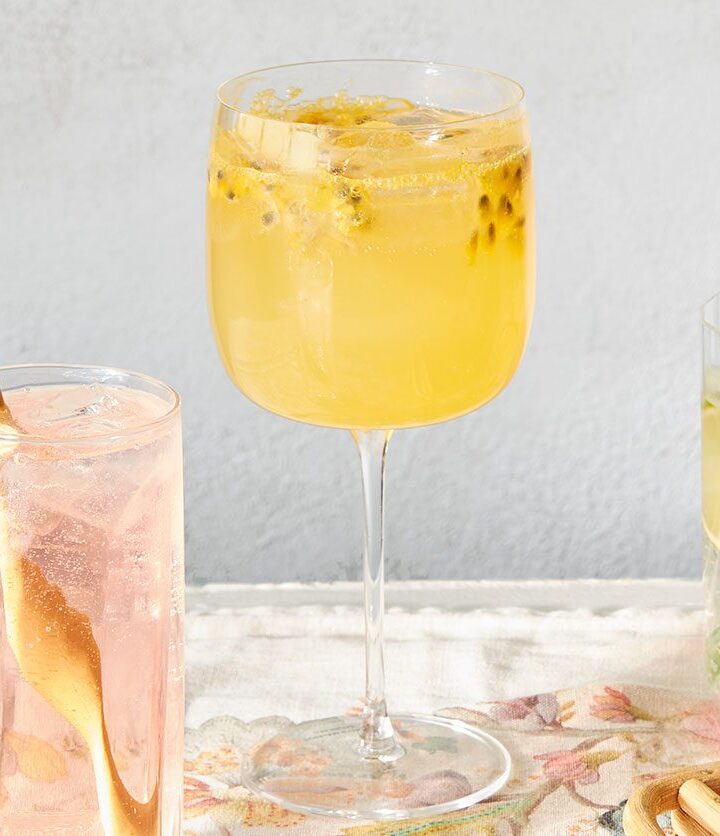 https://www.pontalo.net - Non-alcoholic summer spritz