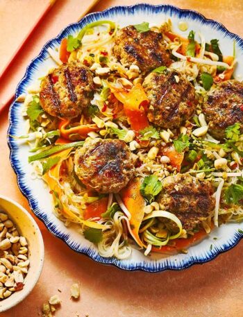 https://www.pontalo.net - Noodle salad with lemongrass pork patties