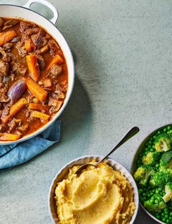 https://www.pontalo.net - One-pan beef stew with vegetable mash