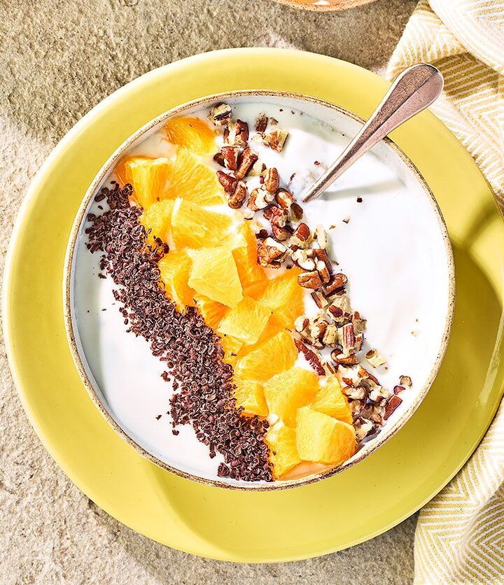 https://www.pontalo.net - Orange & dark chocolate yogurt bowls