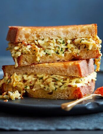 https://www.pontalo.net - Paneer & cheddar sandwich