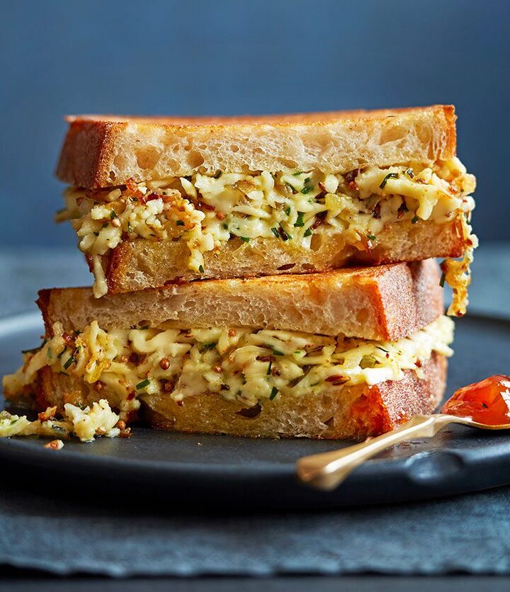 https://www.pontalo.net - Paneer & cheddar sandwich