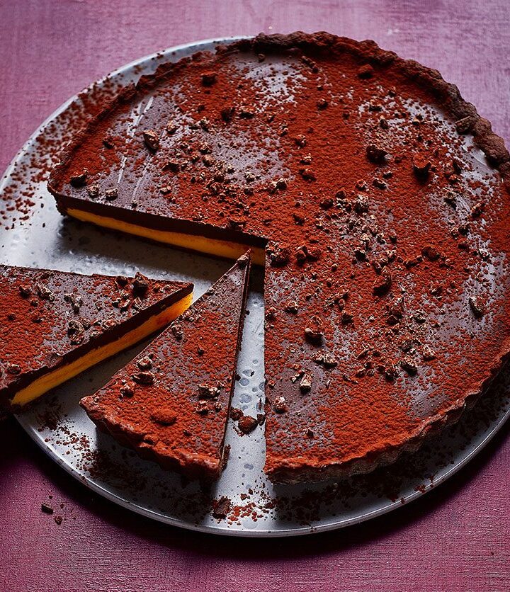 https://www.pontalo.net - Dark chocolate & passion fruit tart