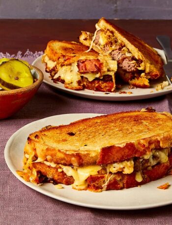 https://www.pontalo.net - Patty melt toasties