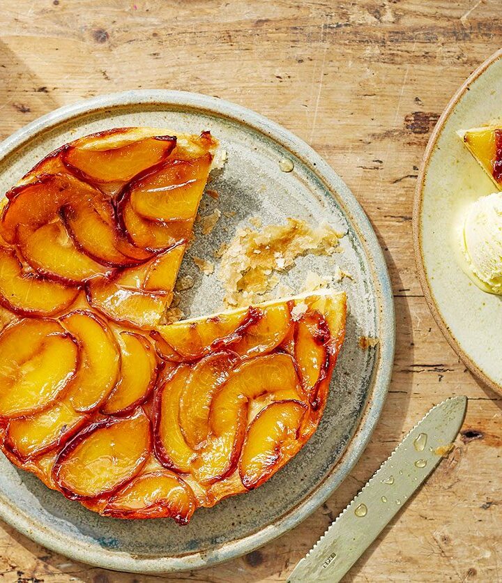 https://www.pontalo.net - Peach tarte tatin