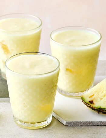 https://www.pontalo.net - Pineapple smoothie