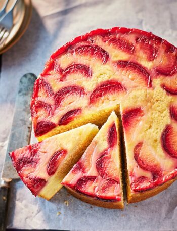 https://www.pontalo.net - Plum upside-down cake