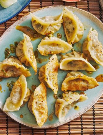 https://www.pontalo.net - Easy pork & chive dumplings