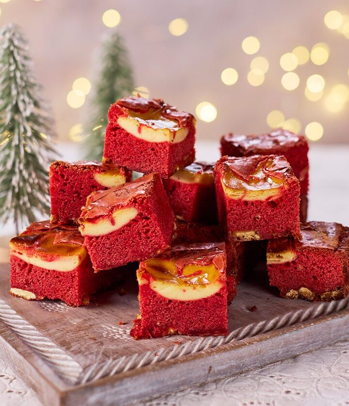 https://www.pontalo.net - Red velvet blondies