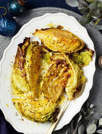 https://www.pontalo.net - Roast Savoy cabbage with lemon