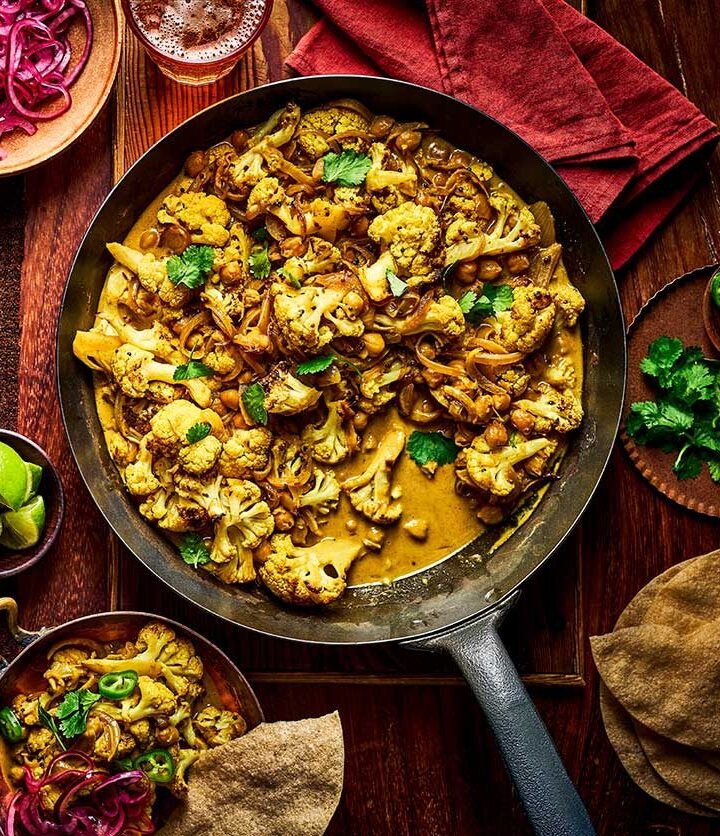 https://www.pontalo.net - Roasted cauliflower & chickpea coconut curry