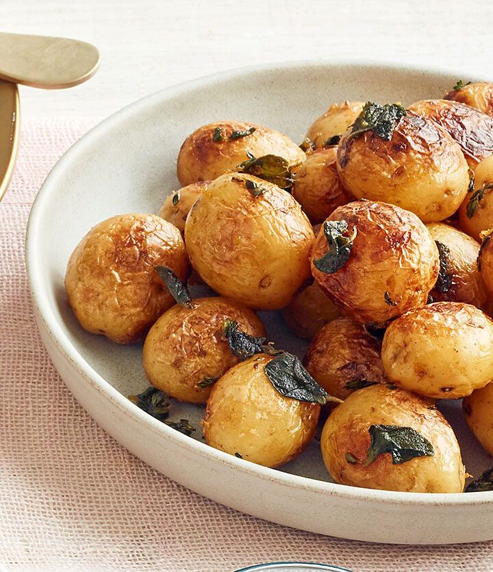 https://www.pontalo.net - Roasted new potatoes with lemon & herbs