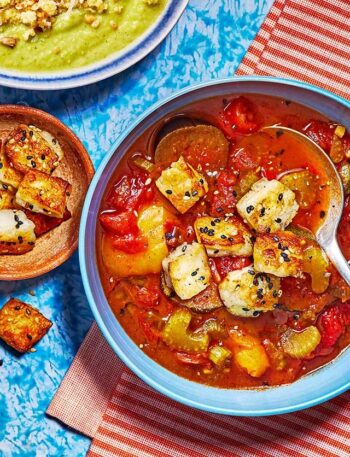 https://www.pontalo.net - Roasted vegetable soup with halloumi ‘croutons’