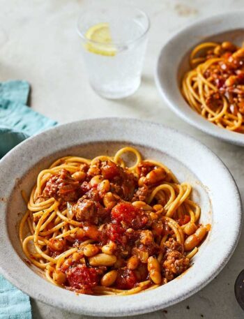 https://www.pontalo.net - Sausage & cannellini bean ragu