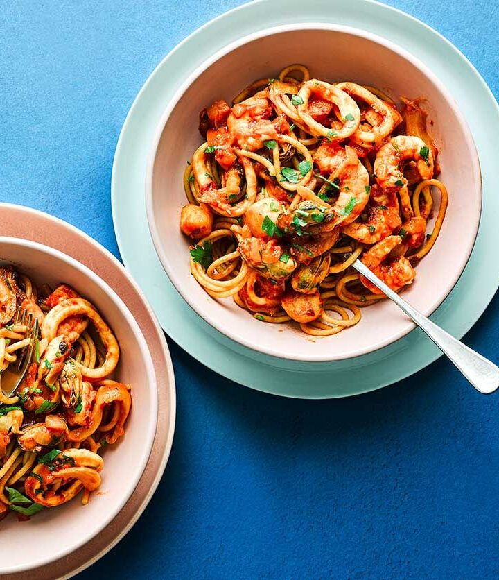 https://www.pontalo.net - Healthy seafood pasta recipe