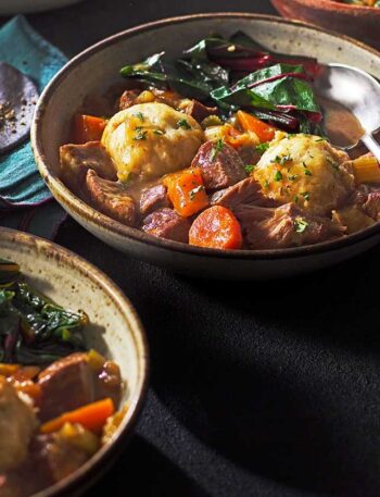 https://www.pontalo.net - Slow cooker beef stew with dumplings