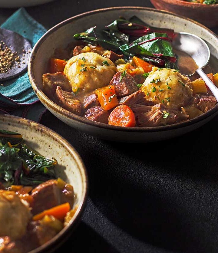 https://www.pontalo.net - Slow cooker beef stew with dumplings