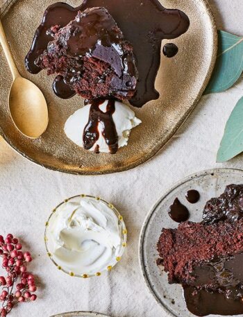 https://www.pontalo.net - Slow cooker hot chocolate fondant cake