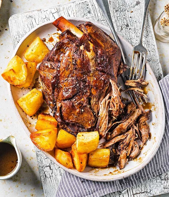 https://www.pontalo.net - Slow-cooker lamb shoulder