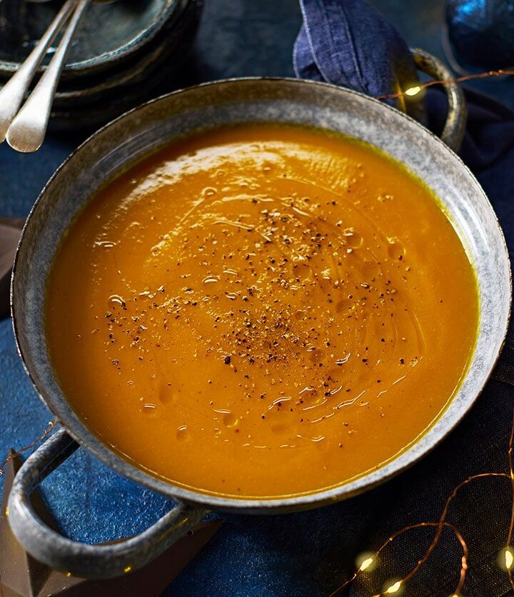 https://www.pontalo.net - Slow cooker spiced parsnip soup