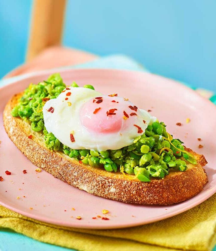 https://www.pontalo.net - Smashed peas on toast