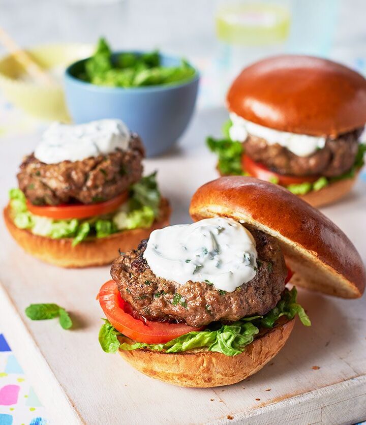 https://www.pontalo.net - Spiced lamb burgers with minty yogurt