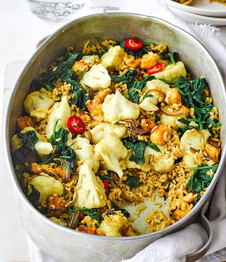 https://www.pontalo.net - Spicy cauliflower & halloumi rice