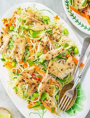 https://www.pontalo.net - Spicy rice noodle salad with smoked mackerel