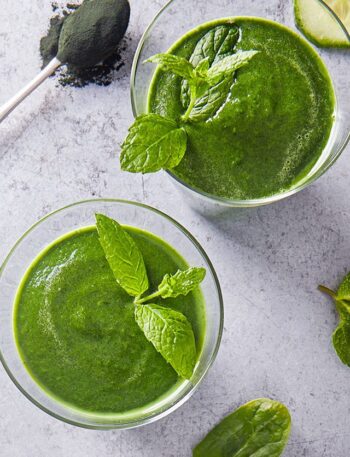 https://www.pontalo.net - Green spirulina smoothie