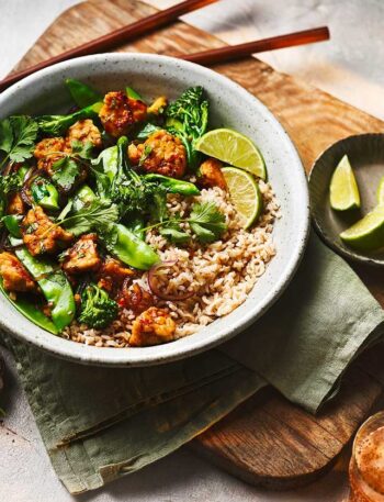 https://www.pontalo.net - Sticky tempeh stir-fry