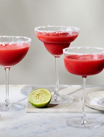 https://www.pontalo.net - Frozen strawberry margarita