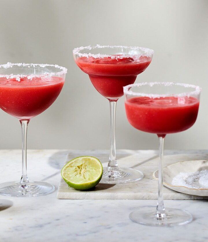 https://www.pontalo.net - Frozen strawberry margarita