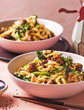 https://www.pontalo.net - Tahini miso noodles with crispy broccoli & sausages