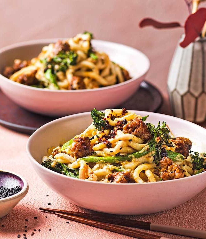 https://www.pontalo.net - Tahini miso noodles with crispy broccoli & sausages