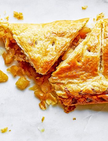 https://www.pontalo.net - Toffee apple turnover puff pie