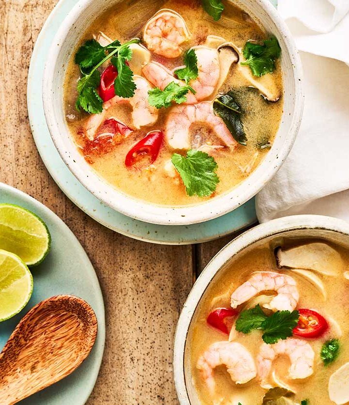 https://www.pontalo.net - Tom yum soup with prawns