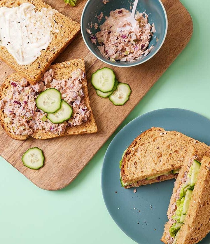 https://www.pontalo.net - Tuna salad sandwich