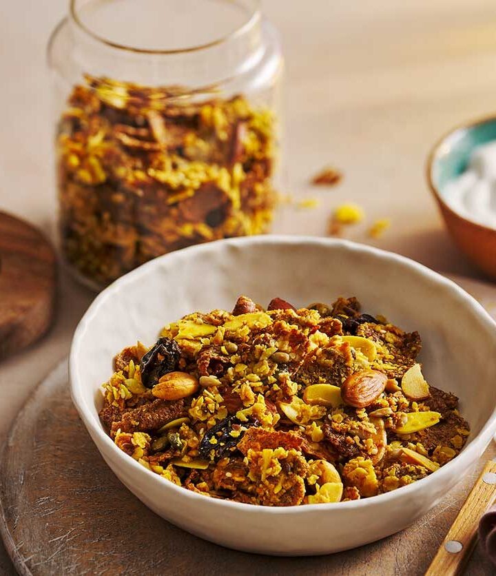 https://www.pontalo.net - Turmeric granola