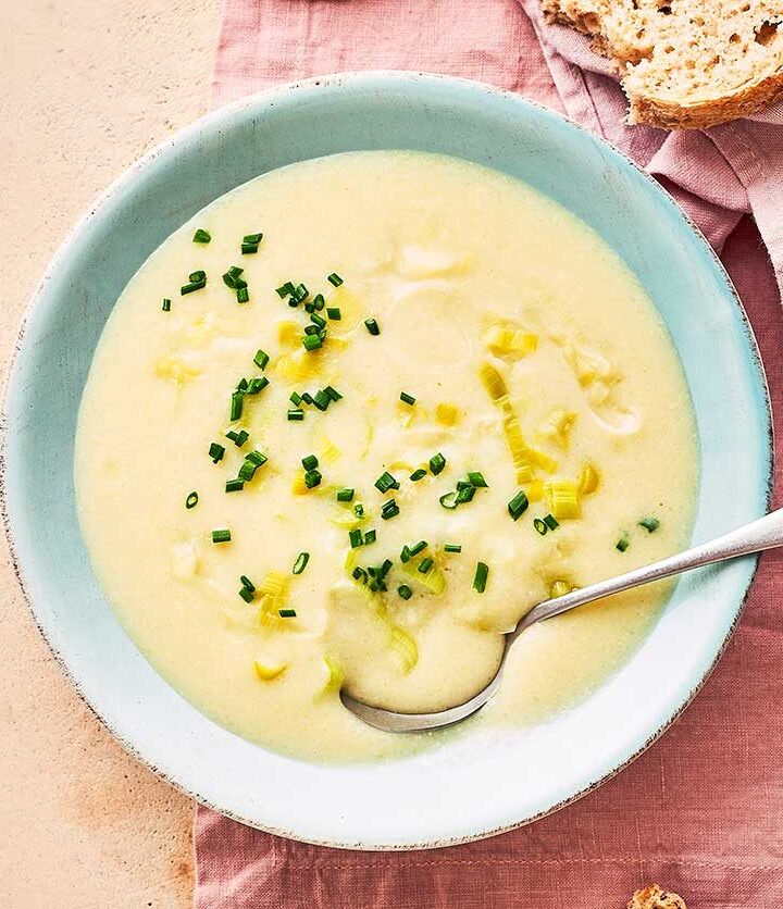 https://www.pontalo.net - Vegan leek & potato soup