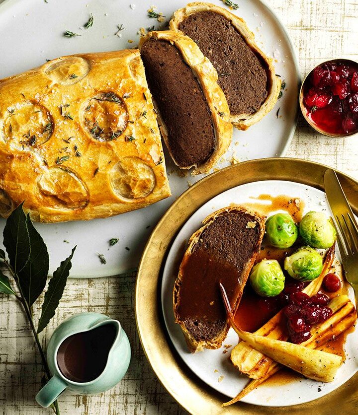 https://www.pontalo.net - Next level vegan wellington with gravy