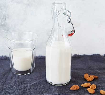 https://www.pontalo.net - Almond milk