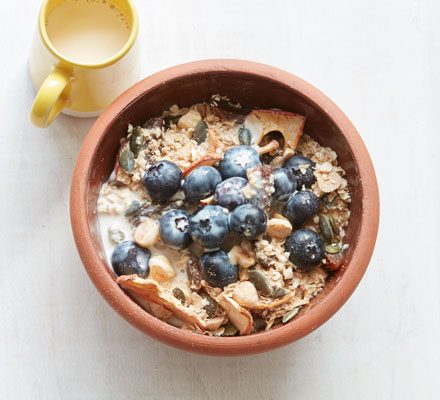 https://www.pontalo.net - Apricot & hazelnut muesli