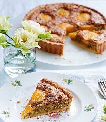 https://www.pontalo.net - Apricot & pistachio frangipane tart